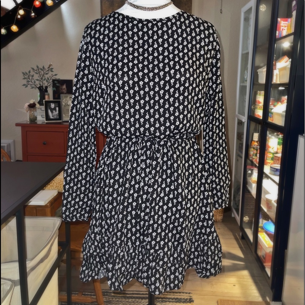 Cotton-On Long Sleeved Floral Minidress